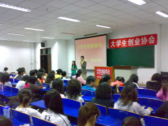 大连理工大学文凭(大连理工毕业证样本图片)